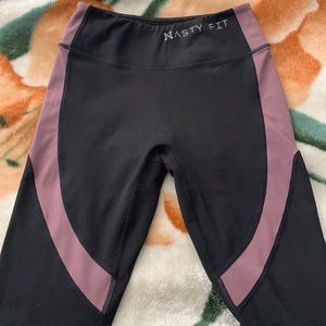 Nasty Fit Purple Contour Leggings
